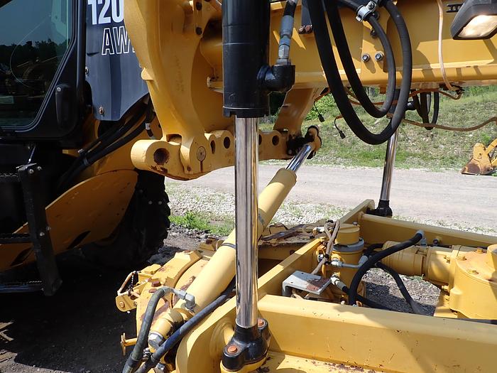 Used 2015 CAT 120M2 AWD