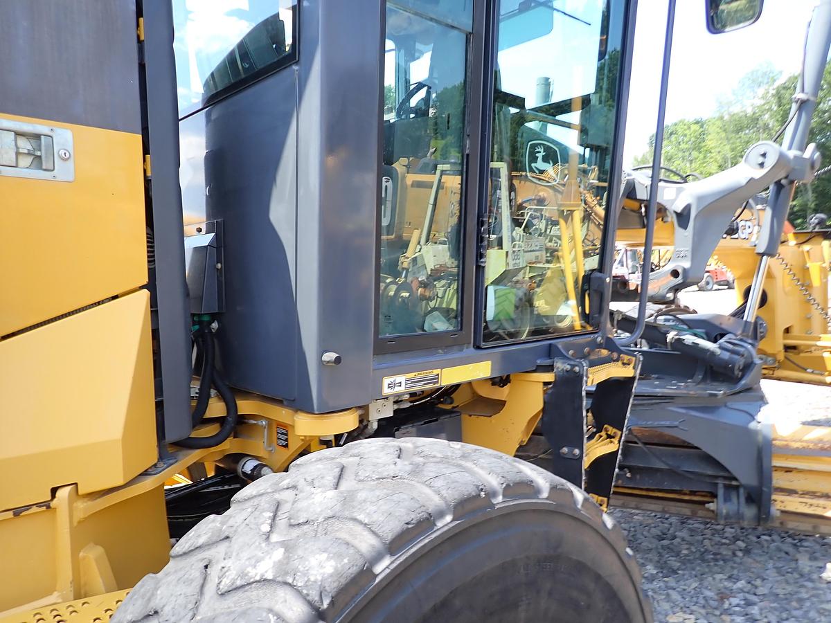 Used 2016 John Deere 772GP Motor Grader w/ GPS