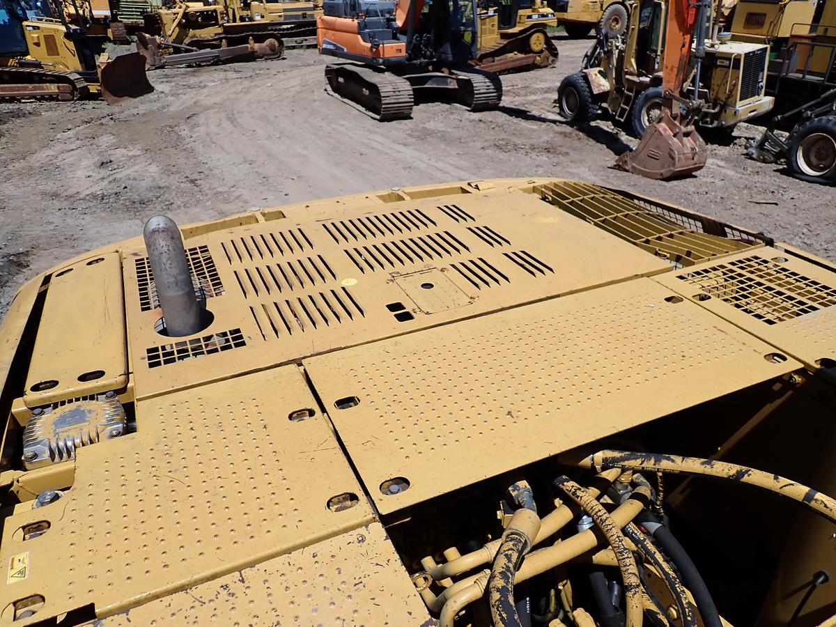 Used 2006 CAT 320CL
