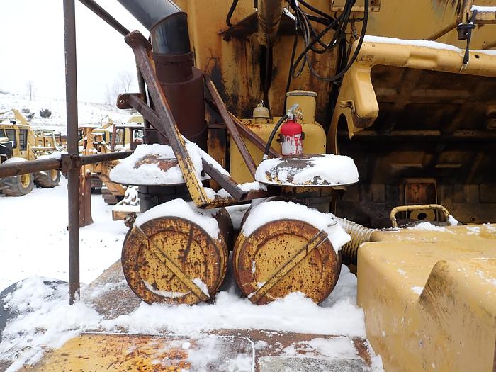 Used 1985 CAT 769C Rigid Frame Water Truck 8000 Gallon