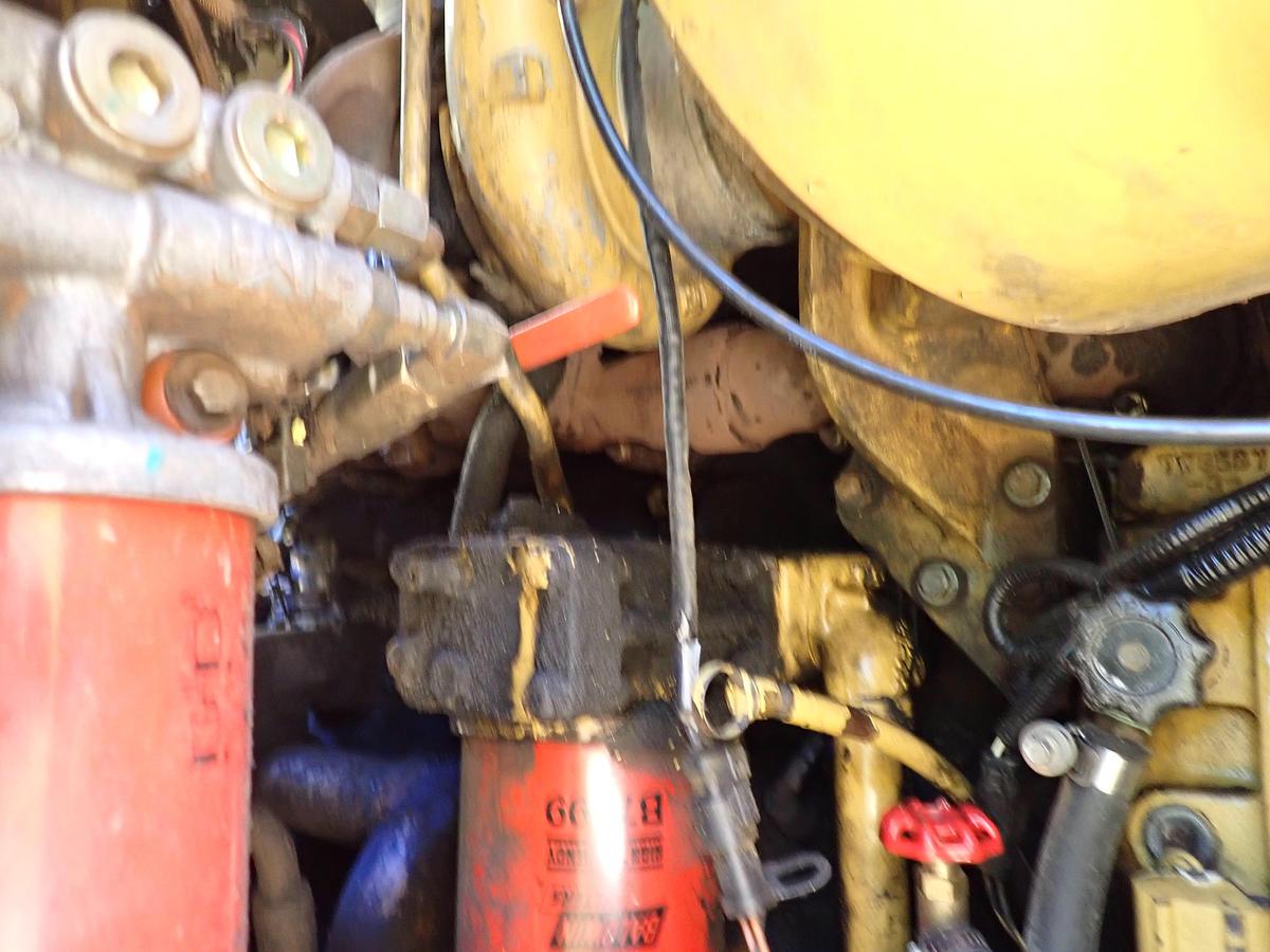 Used 2004 CAT 621G Motor Scraper