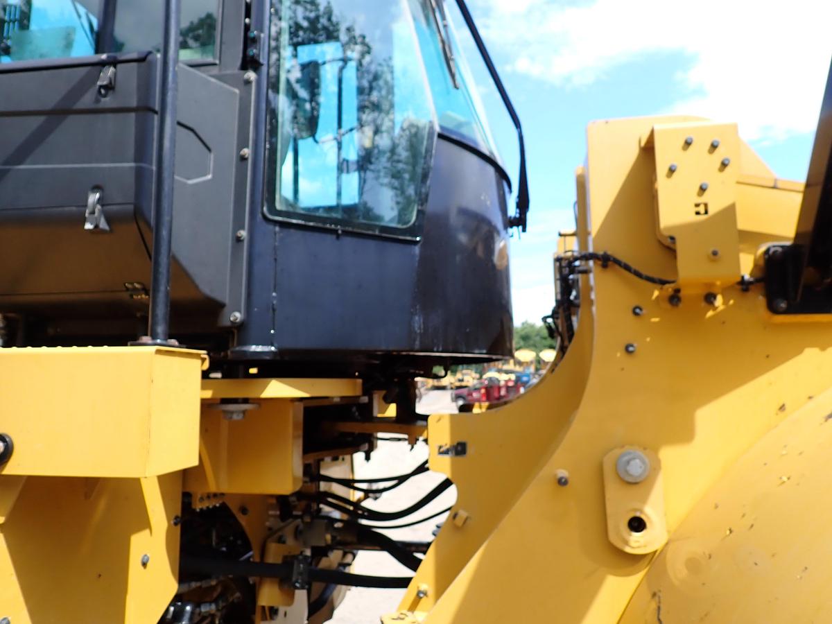Used 2018 CAT 972M Wheel Loader