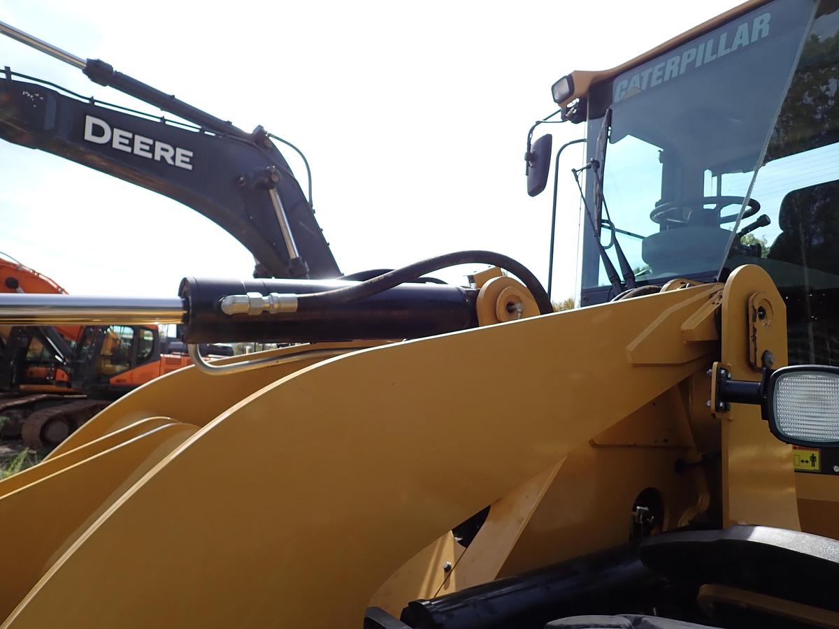 Used 2011 CAT 928HZ Wheel Loader 6000 HOURS! QUICK COUPLER