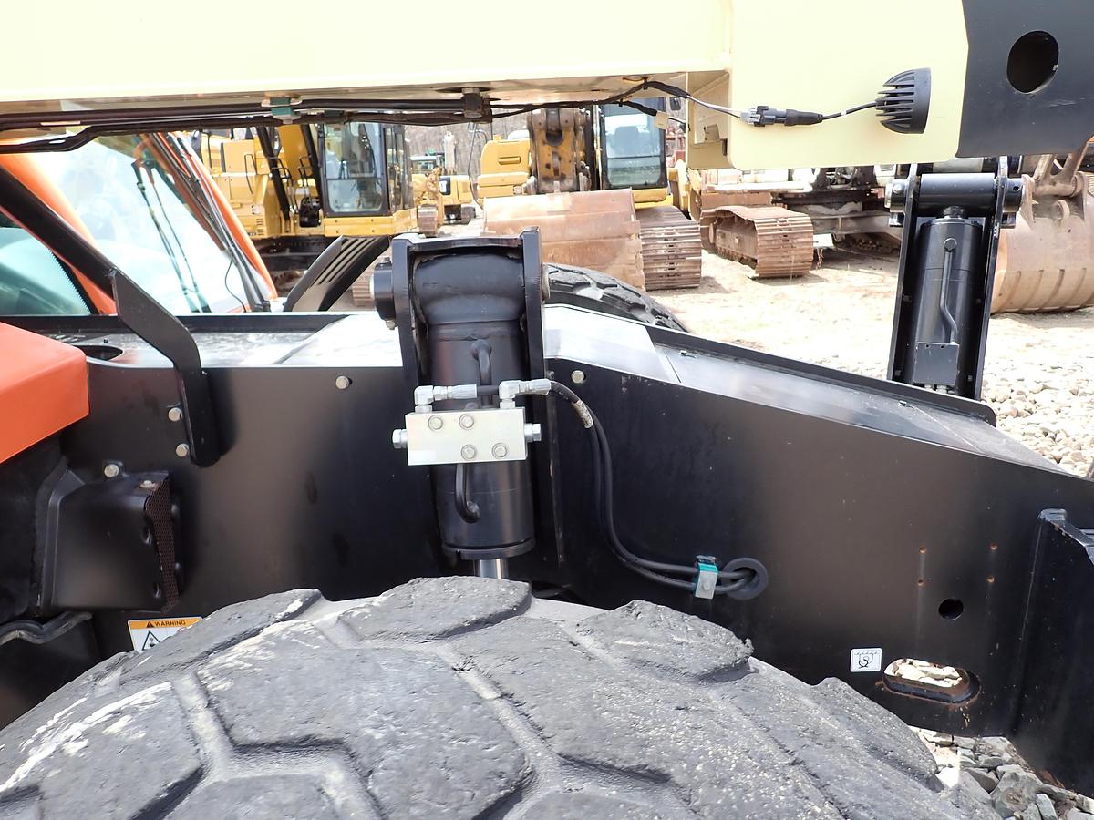 Used 2019 JLG 1255 12K Telehandler