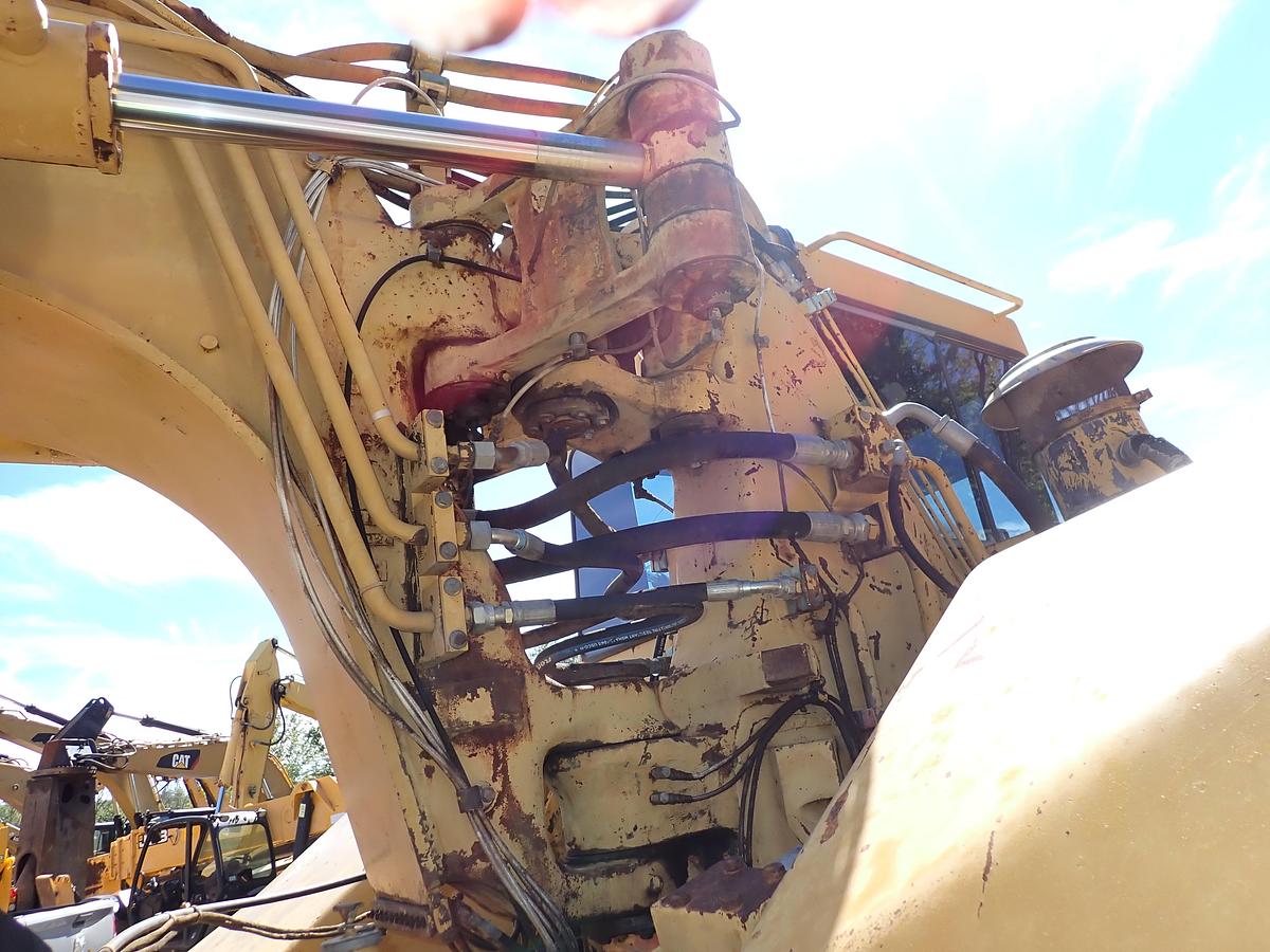 Used 1998 CAT 615C II Elevating Scraper