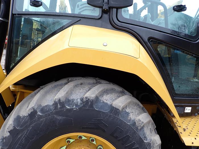 Used 2018 CAT 420F2 Loader Backhoe