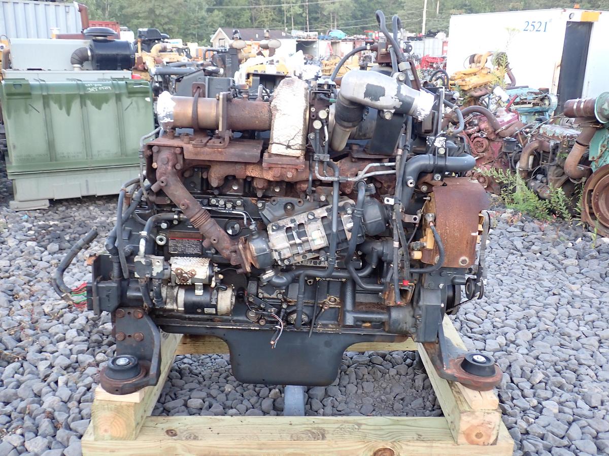 Used 2015 Komatsu SAA6D125E-7 Diesel Engine PC490LC-11 EXCAVATOR