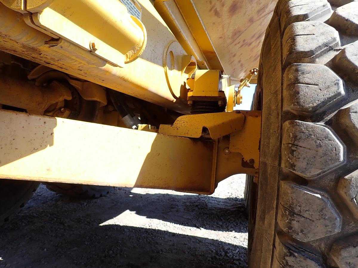 Used 2004 CAT 735 Articulated Haul Truck