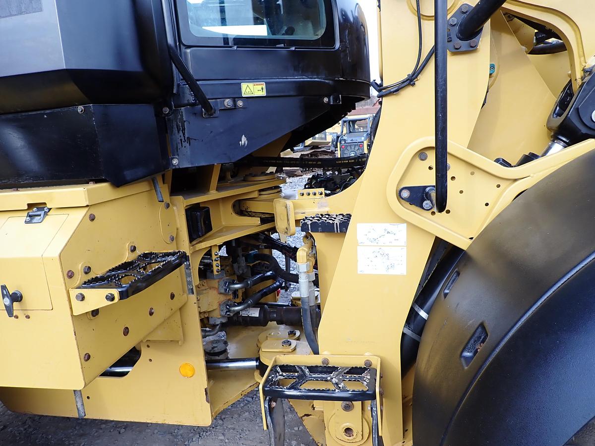 Used 2019 CAT 938M Wheel Loader 