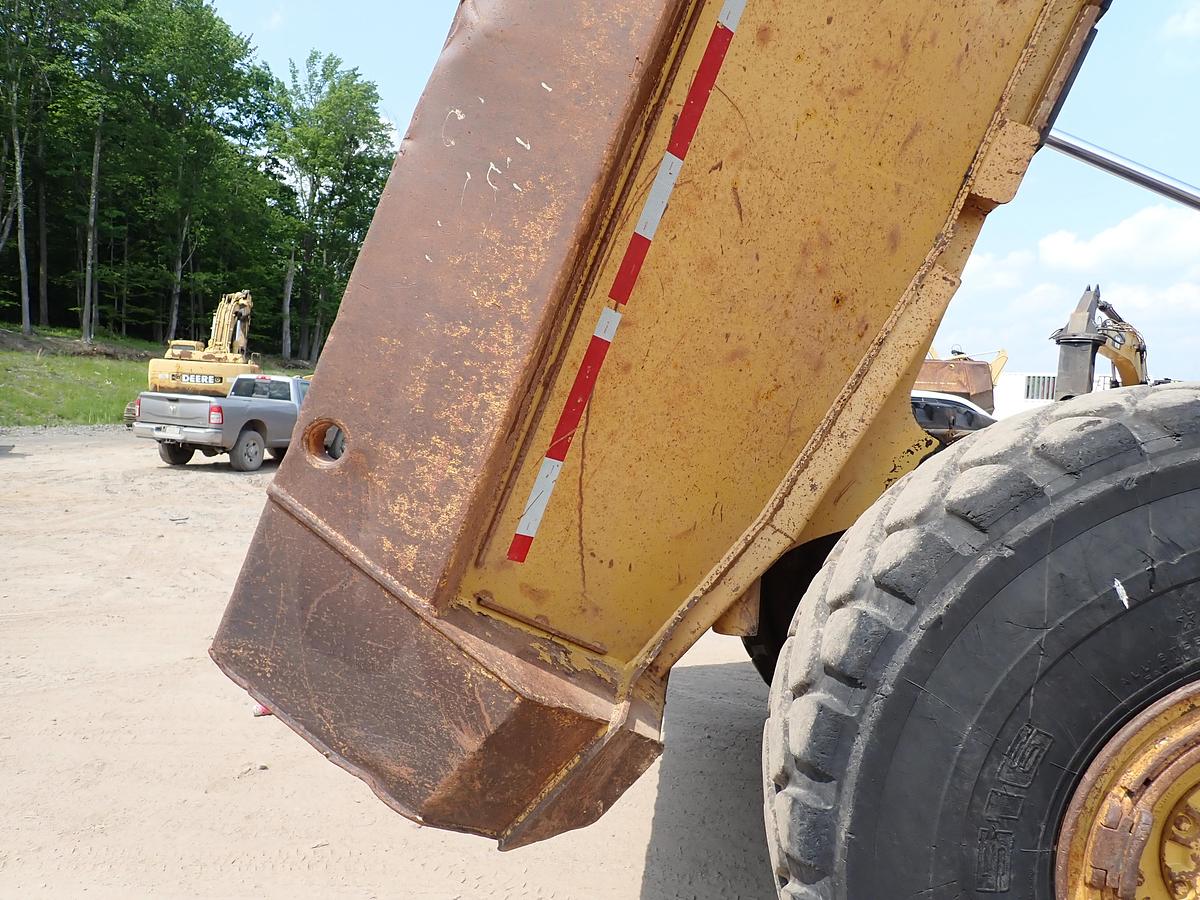 Used 2003 CAT 735