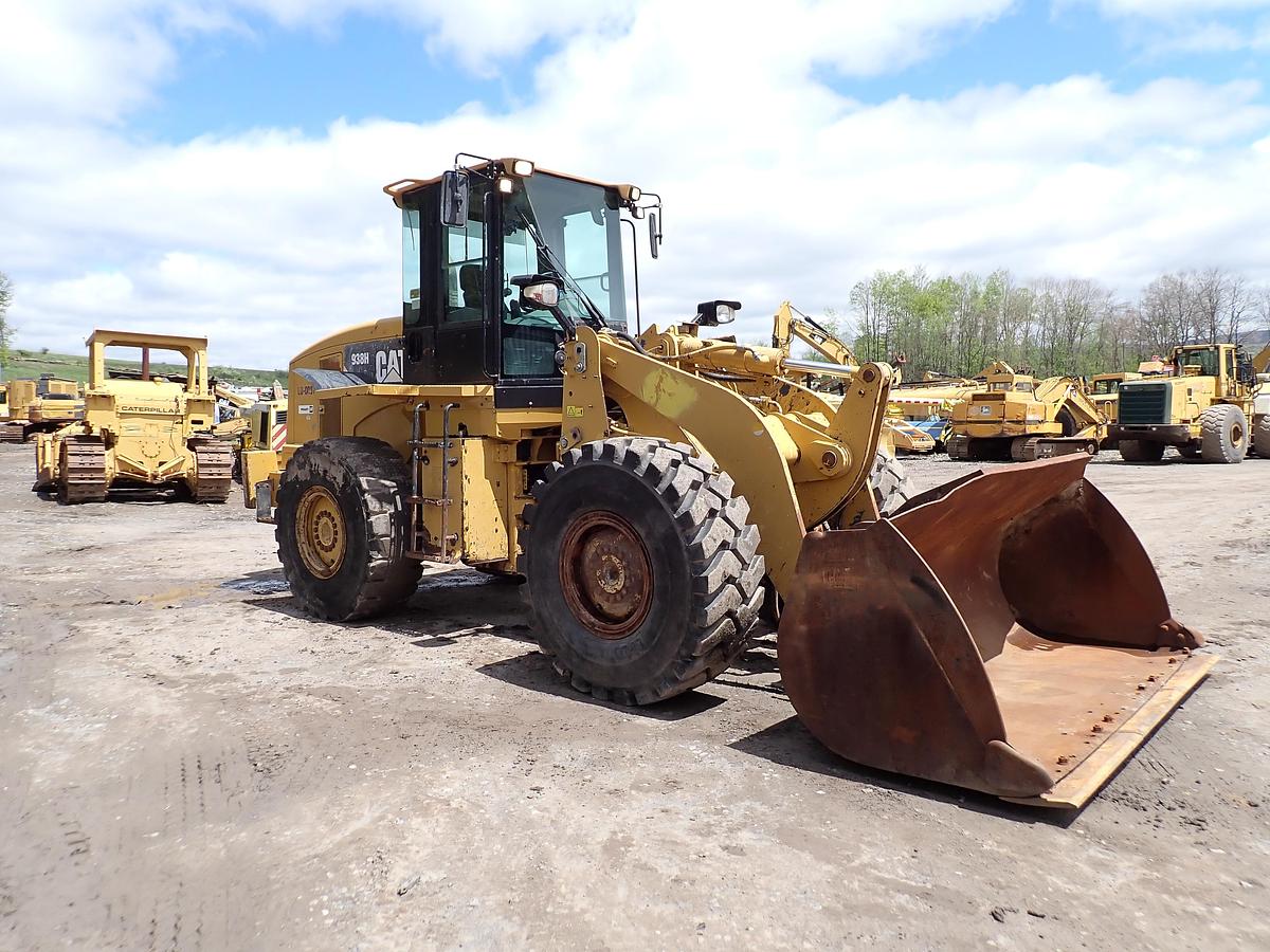 Used 2010 CAT 938H