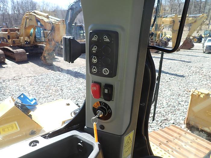 Used 2022 CAT D6 LGP Crawler Dozer