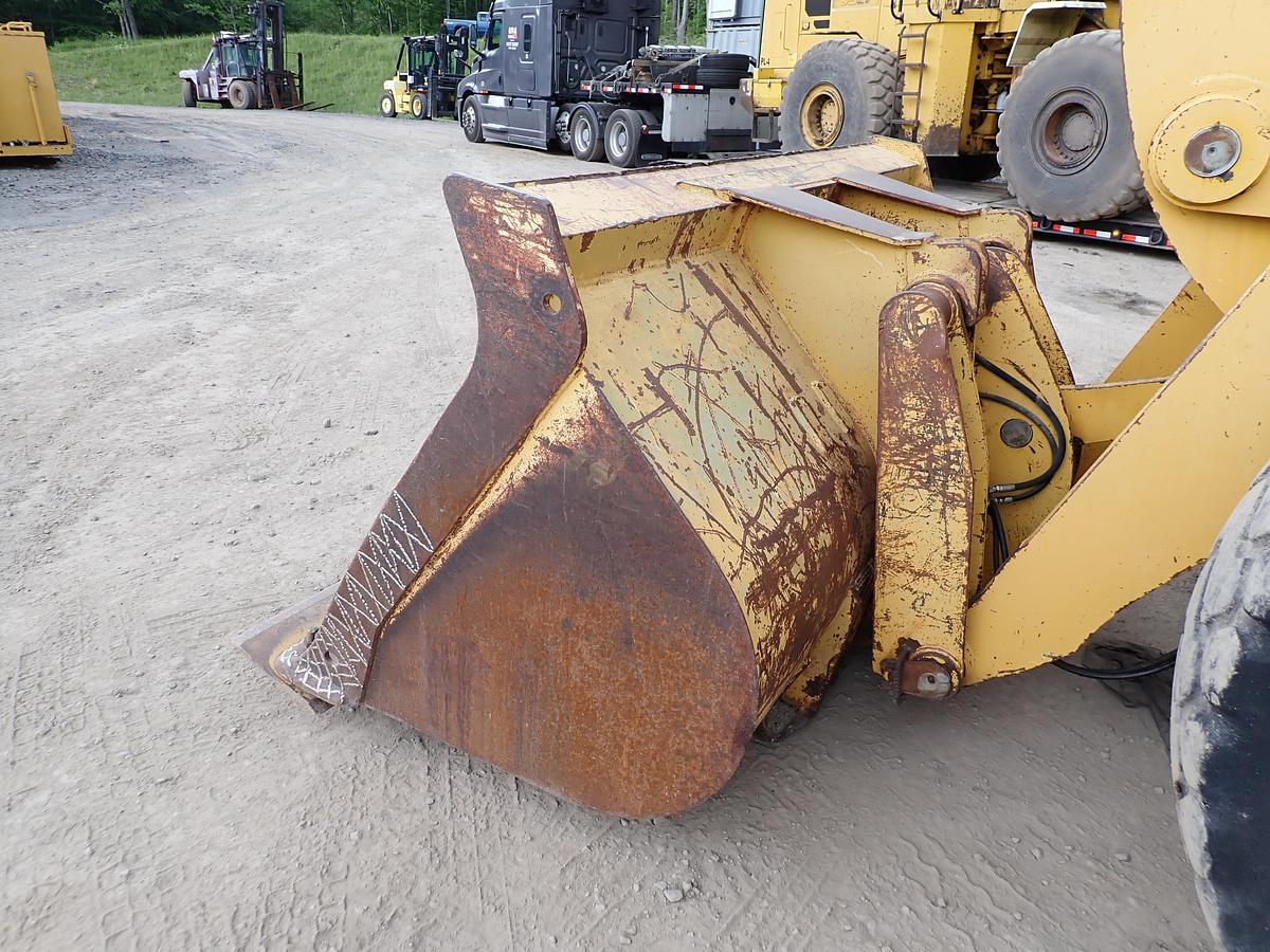 Used 2001 John Deere 624H Wheel Loader