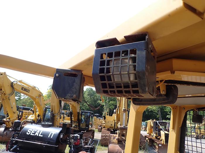 Used 2005 CAT D5G LGP