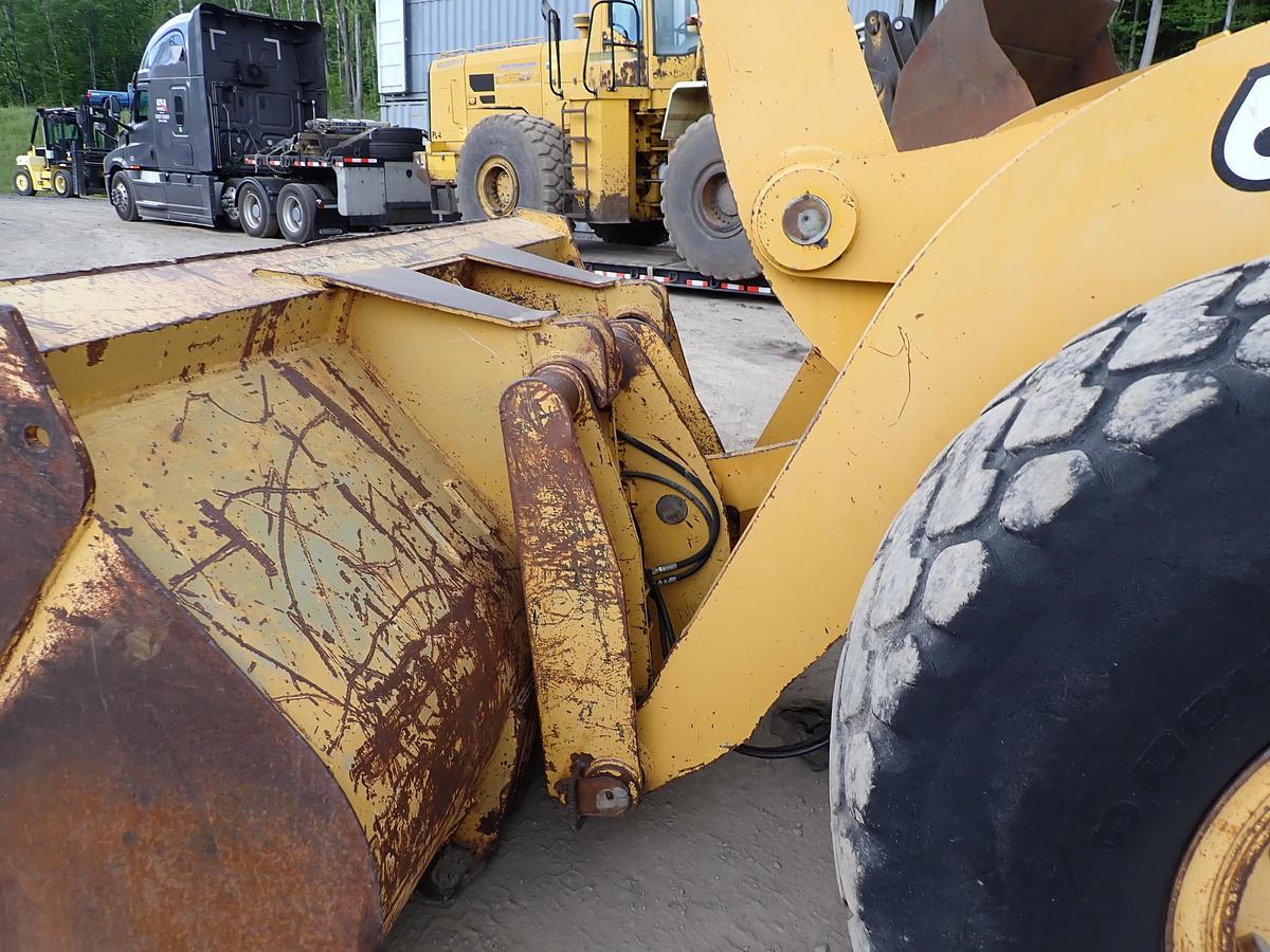 Used 2001 John Deere 624H Wheel Loader