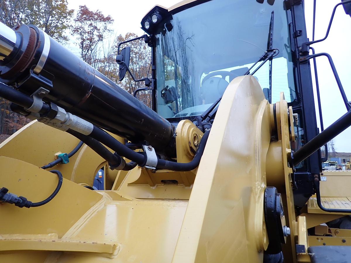Used 2019 CAT 938M Wheel Loader