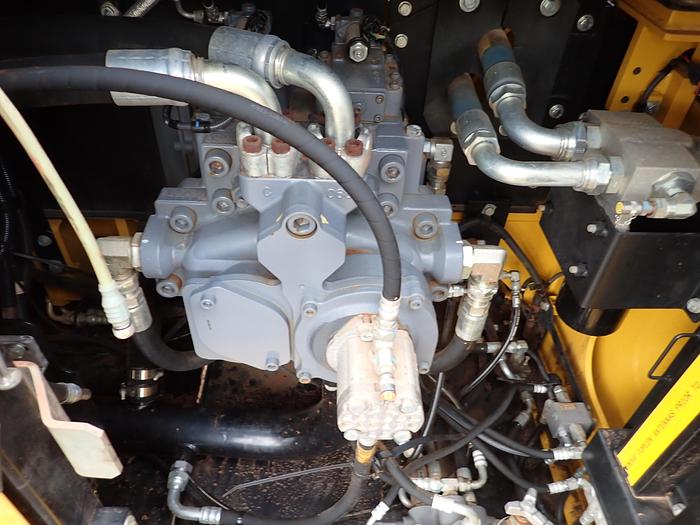 Used 2019 John Deere 470G LC Hydraulic Excavator Q/C Aux. Hydraulics