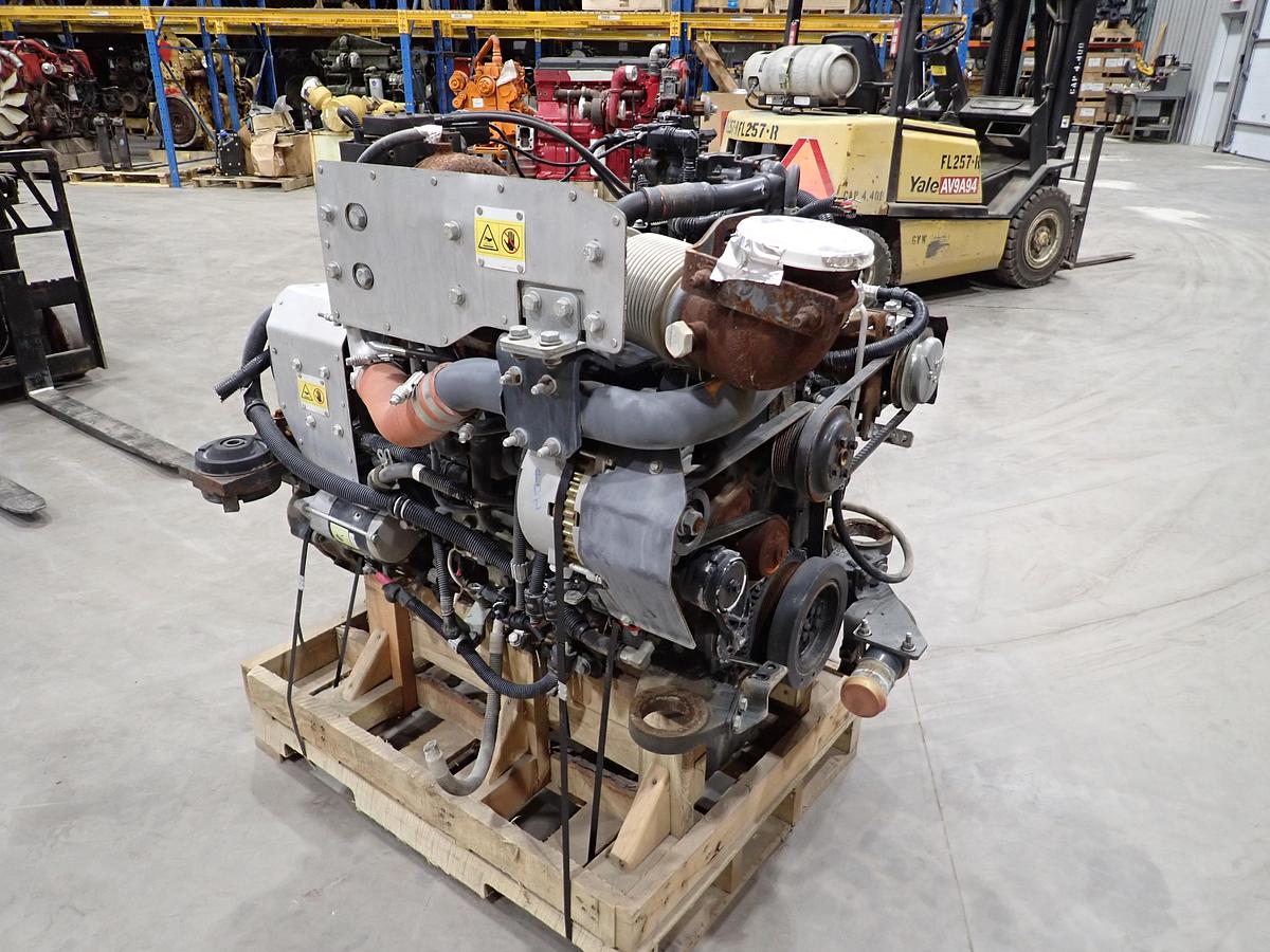 Used 2016 Komatsu SAA6D107E-3 Diesel Engine PC210LC-11 EXCAVATOR