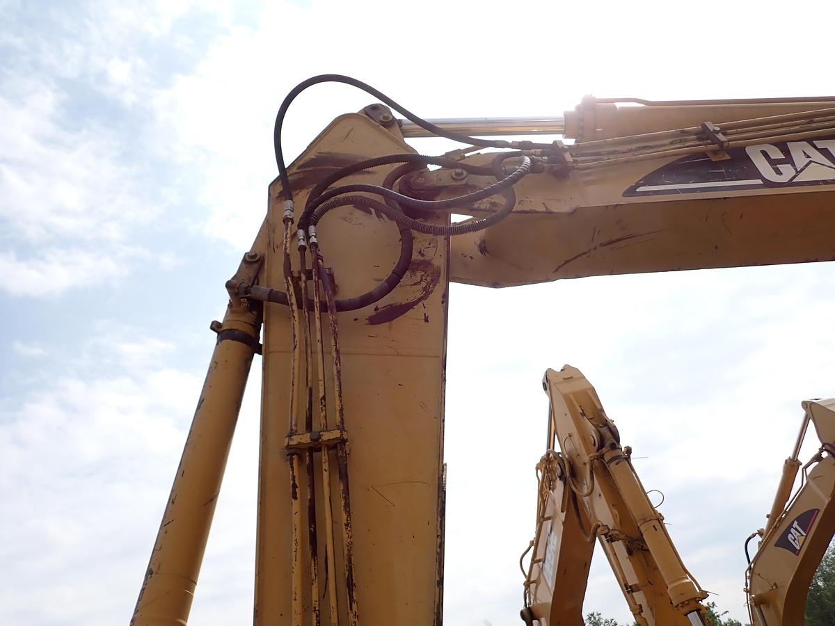 Used 2001 CAT 320CL Hydraulic Excavator