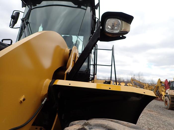 Used 2019 CAT 950M Wheel Loader