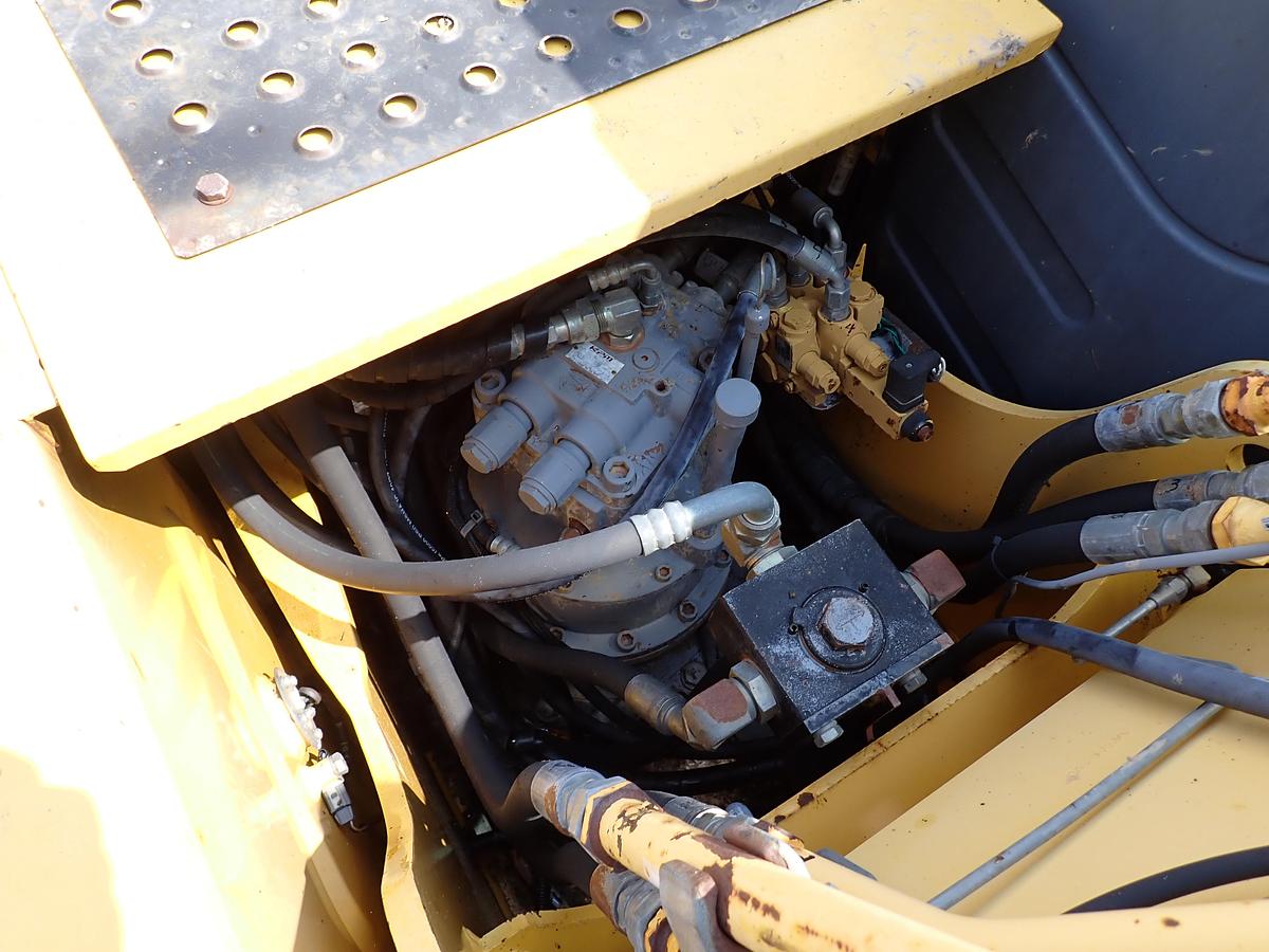 Used 2004 John Deere 160C LC Hydraulic Excavator Q/C Aux. Hydraulics