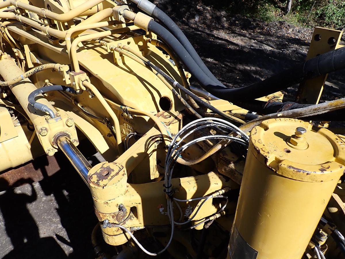 Used 2004 CAT 621G Motor Scraper
