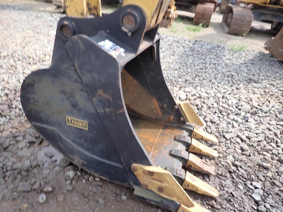 Used 2001 CAT 320CL Hydraulic Excavator