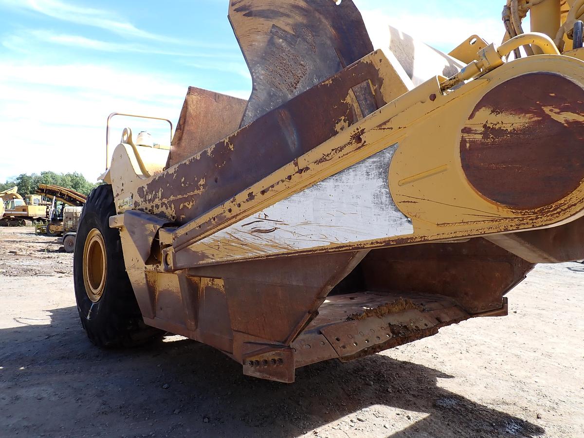 Used 2004 CAT 621G Motor Scraper