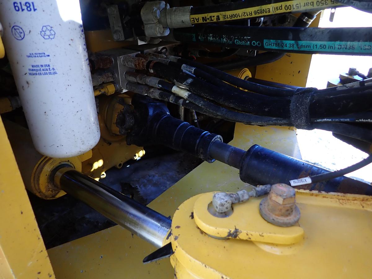 Used 2019 John Deere 744L Wheel Loader QUICK COUPLER!