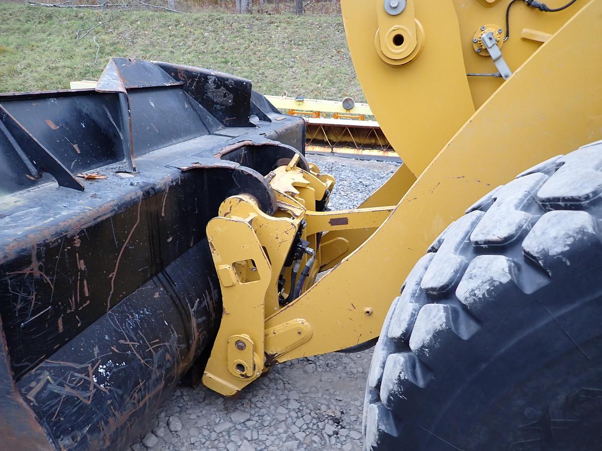 Used 2019 CAT 938M Wheel Loader