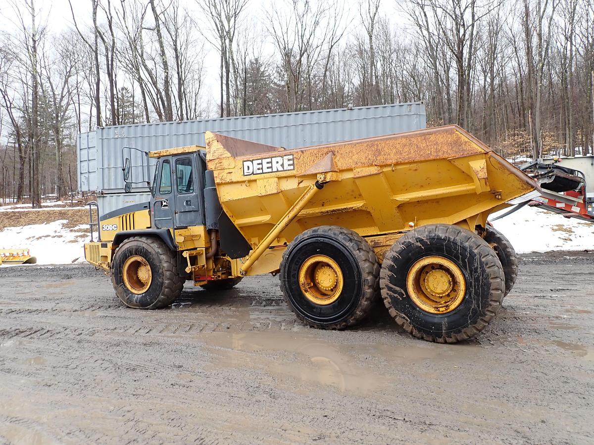 Used 2000 John Deere 300C Articulated Haul Truck