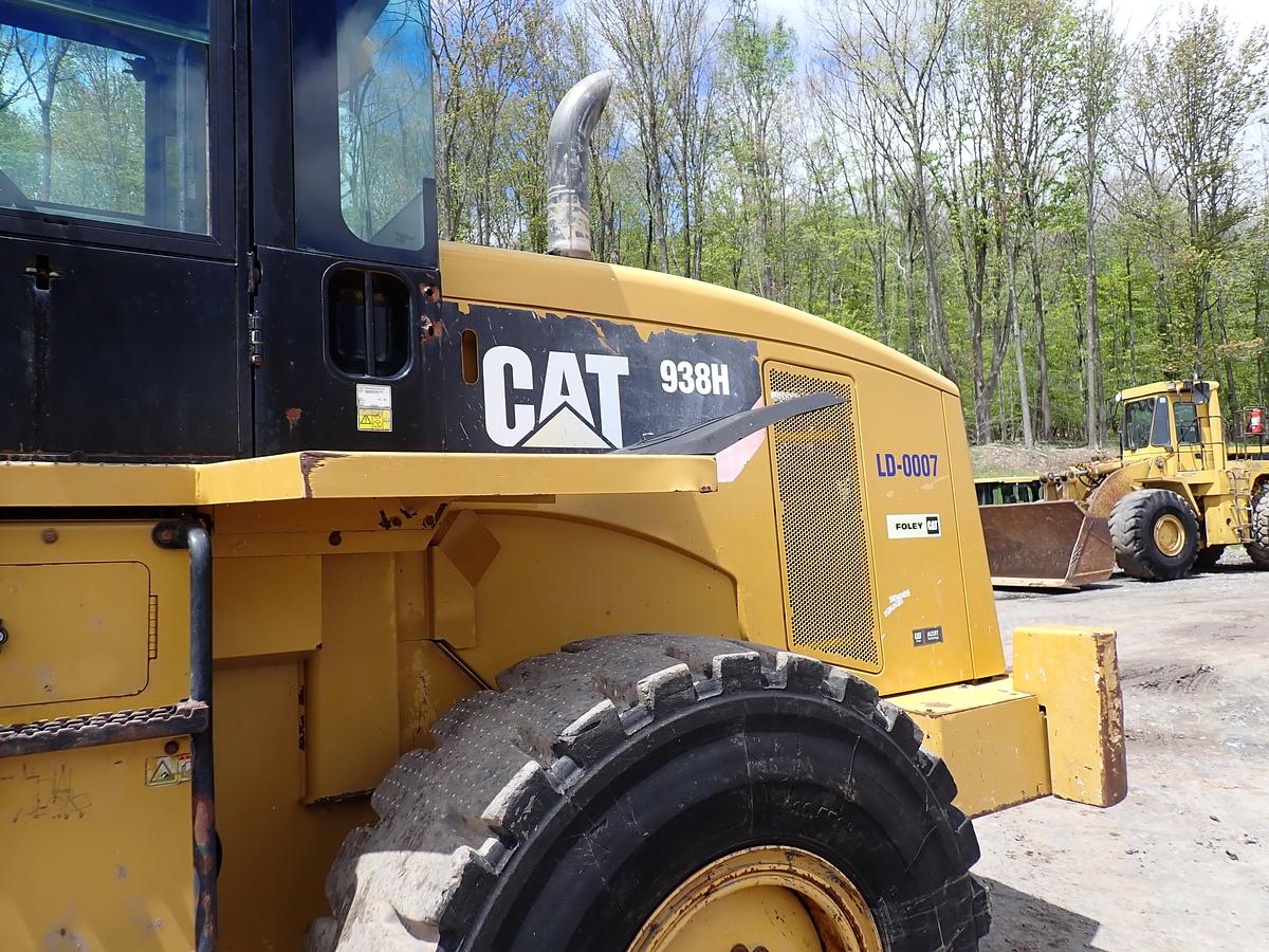 Used 2010 CAT 938H