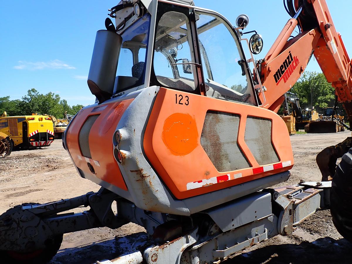 Used 2018 Menzi Muck A91