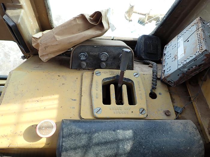 Used 1982 CAT D5B Crawler Dozer w/ CAB & WINCH 