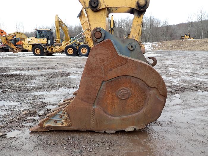 Used 2004 John Deere 600C LC Excavator