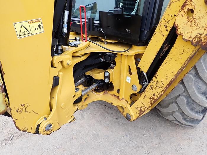 Used 2018 CAT 420F2 Loader Backhoe