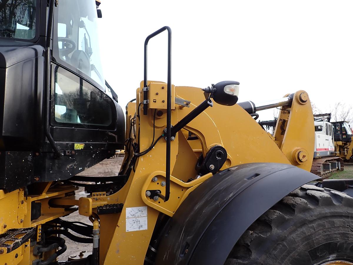 Used 2019 CAT 938M