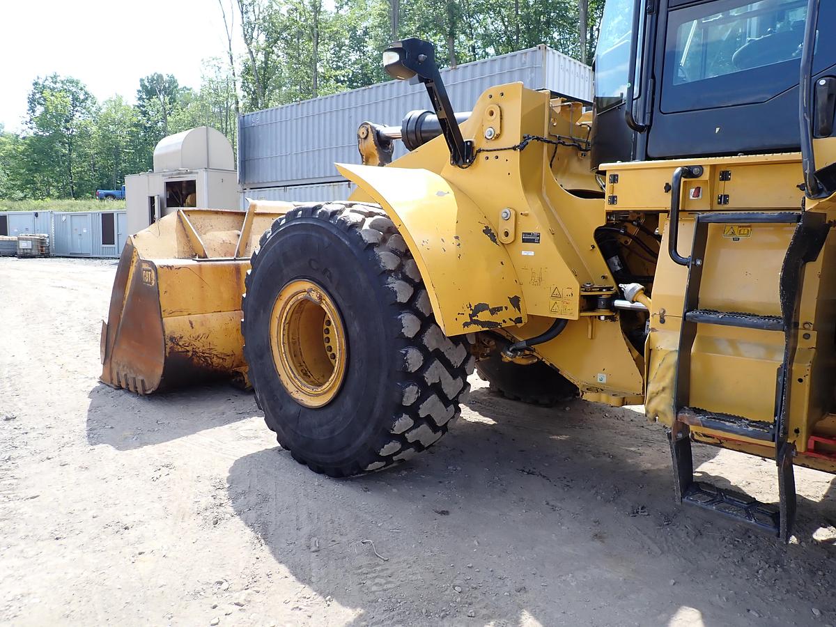Used 2018 CAT 972M Wheel Loader