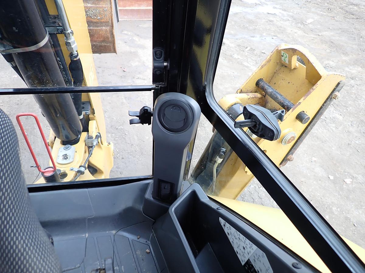 Used 2022 CAT 420 XE Backhoe Loader 