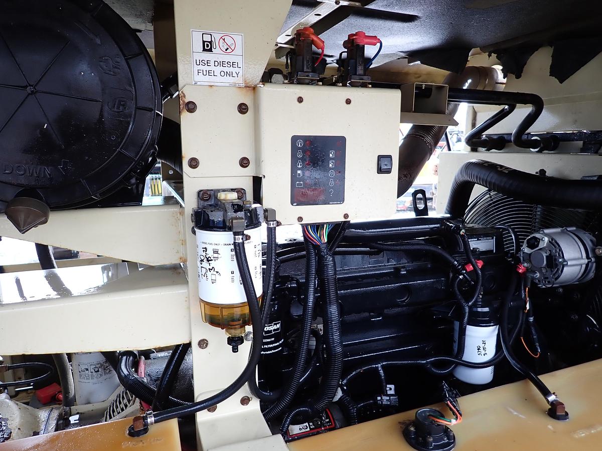 Used 2004 Ingersoll Rand VHP400WIR