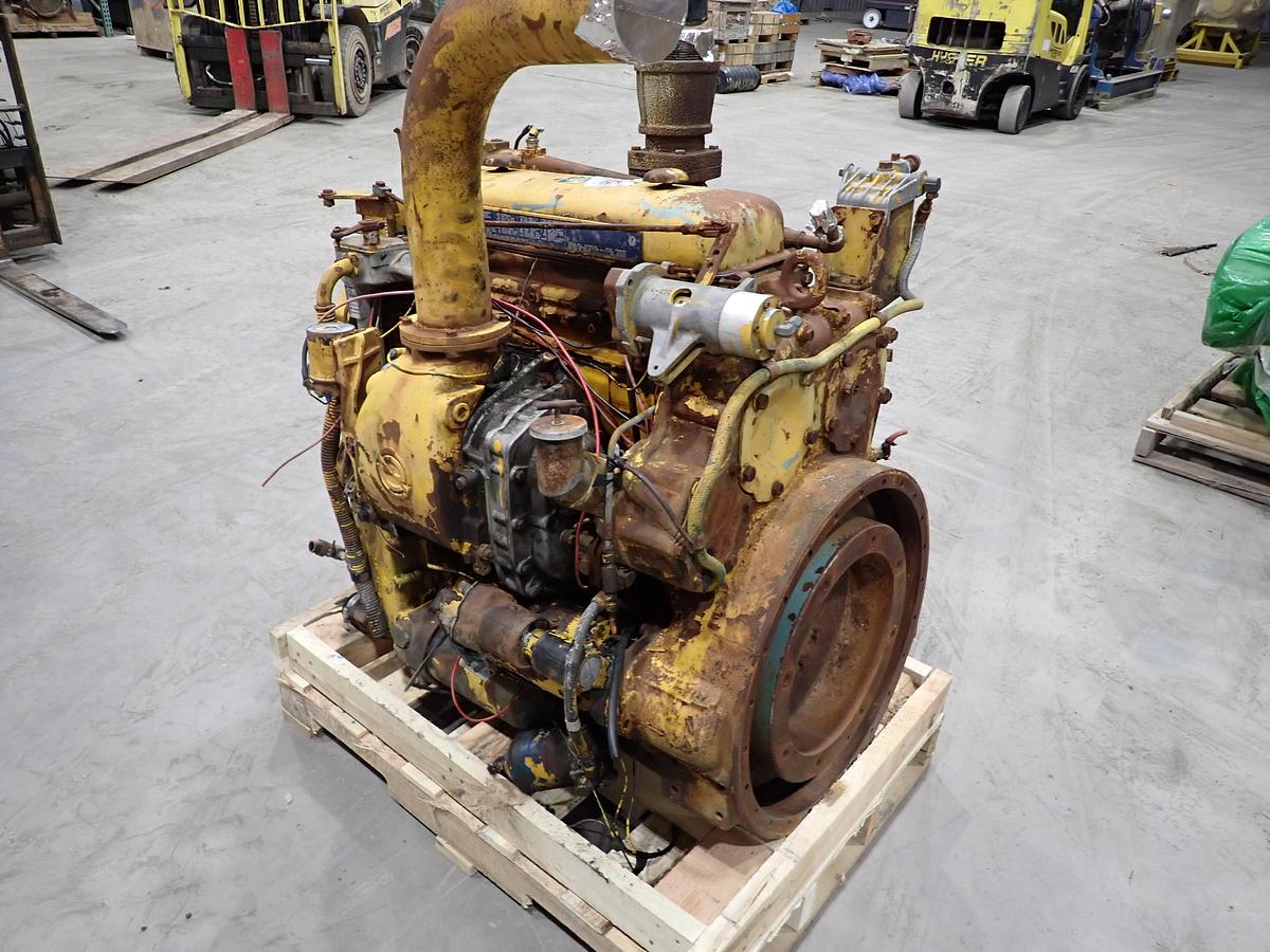 Used Detroit Diesel 4-71 Engine RIGHT HAND EXHAUST 1043-5100