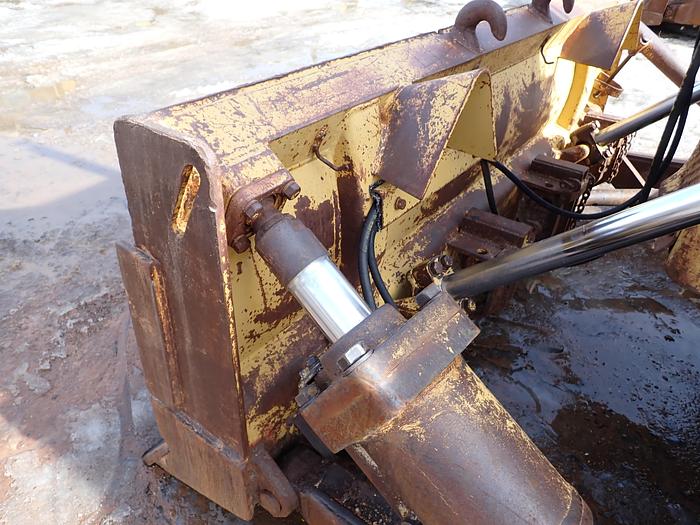 Used 1982 CAT D5B Crawler Dozer w/ CAB & WINCH 