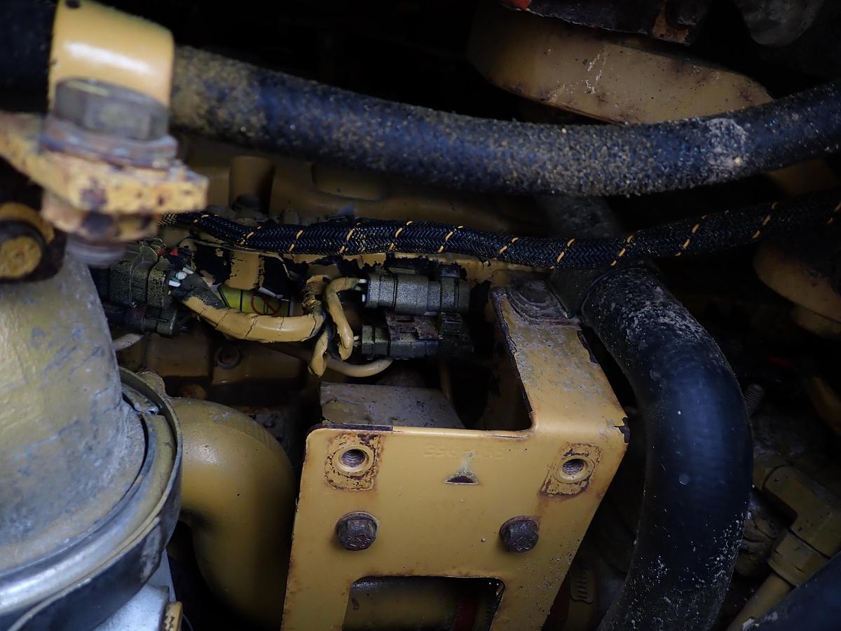Used 2017 CAT D6T LGP Crawler Dozer w/ PACCAR Winch