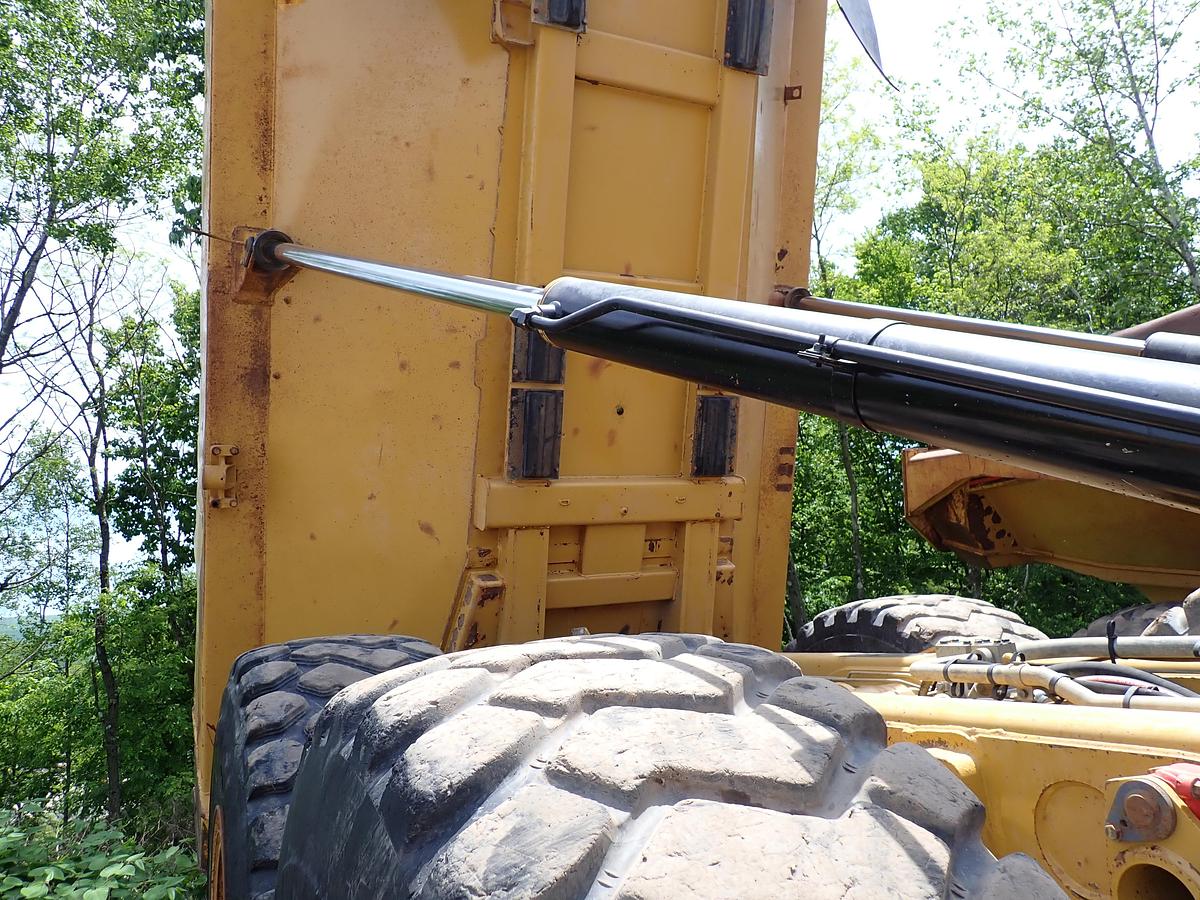Used 2015 CAT 740B Articulated Haul Truck