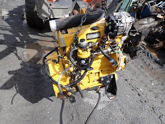 Used 2004 John Deere 4024TF270