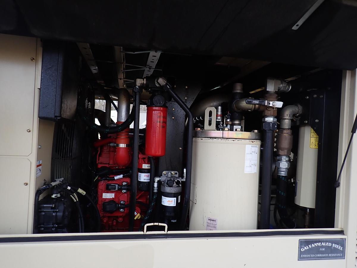 Used 2014 Doosan HP750WCU IQ 750 CFM Air Compressor