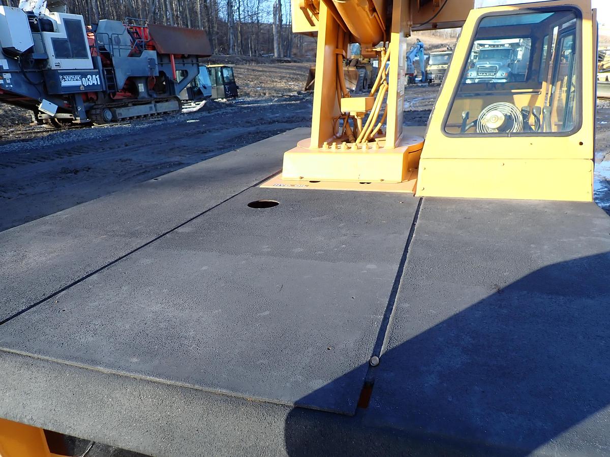 Used 1989 Broderson IC80-1D Carry Deck Crane