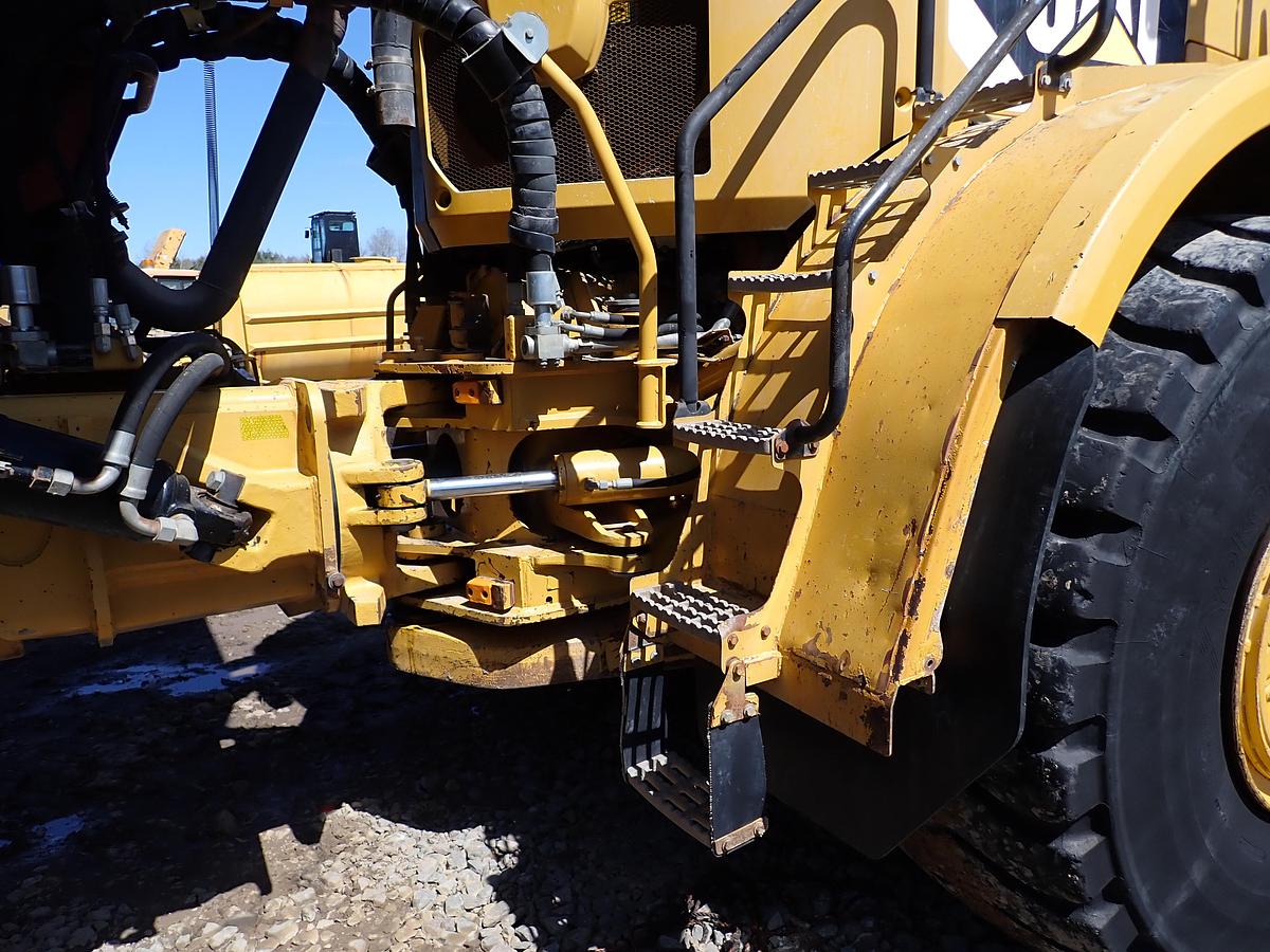 Used 2012 CAT 740B Articulated Haul Truck w/ TAILGATE