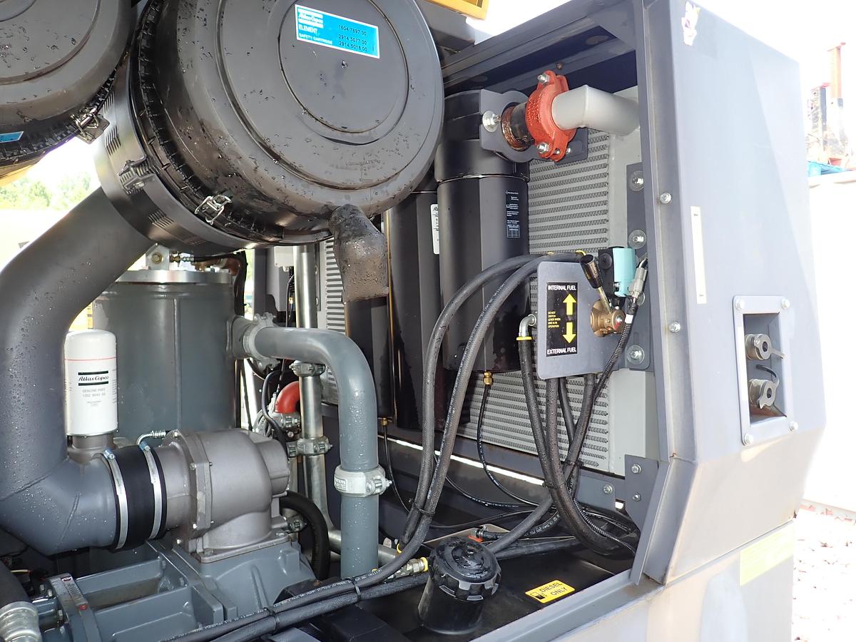 Used 2019 Atlas Copco XAS950CD8 950 CFM Air Compressor 1496 HOURS
