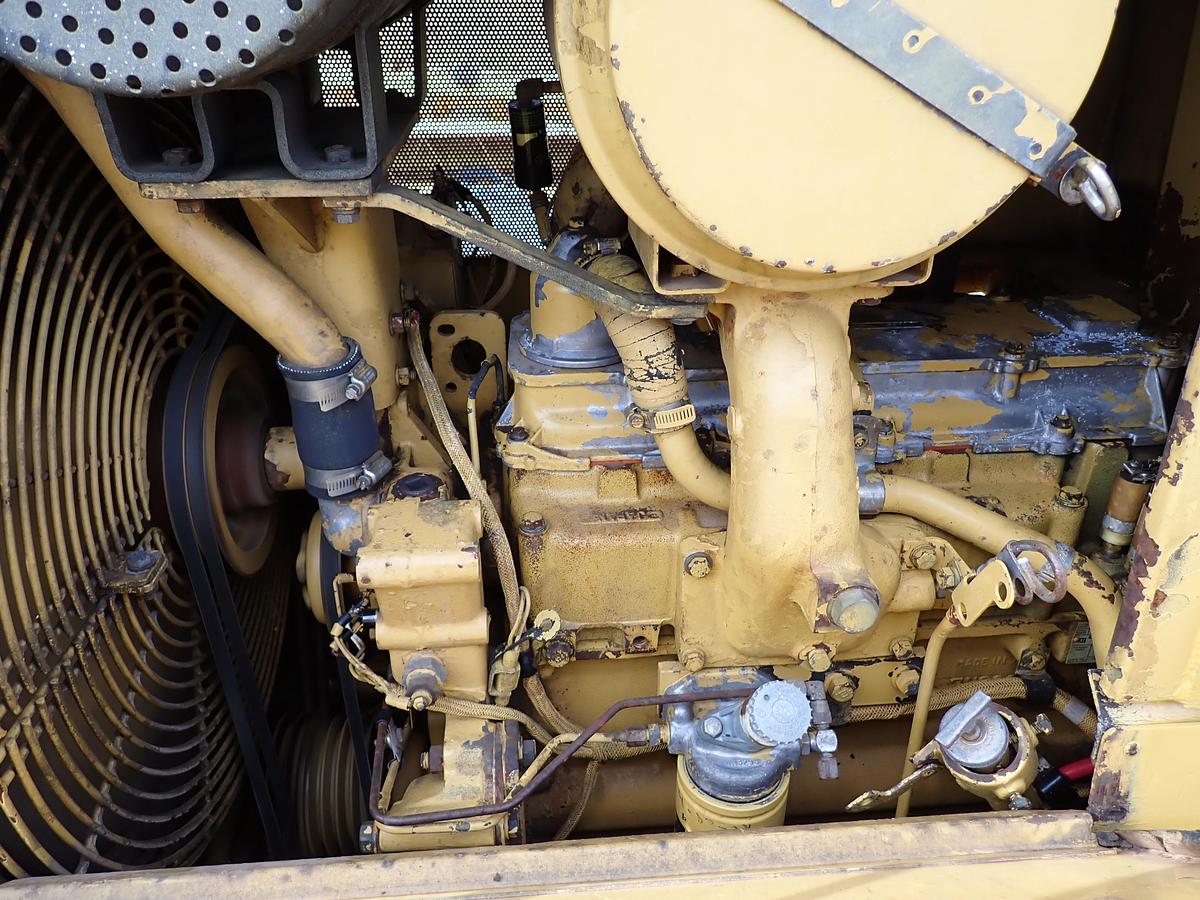 Used 1988 CAT D4H Series II Crawler Dozer